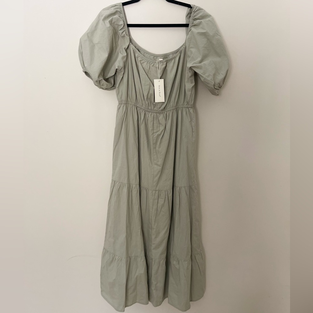 Woman Green Maxi Dress Short Sleeves. Woman Green dress. Summer dress.